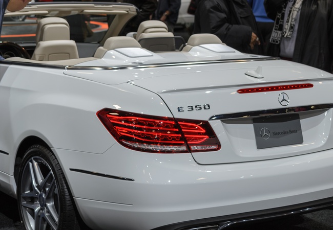 Mercedes-Benz E350 image 3