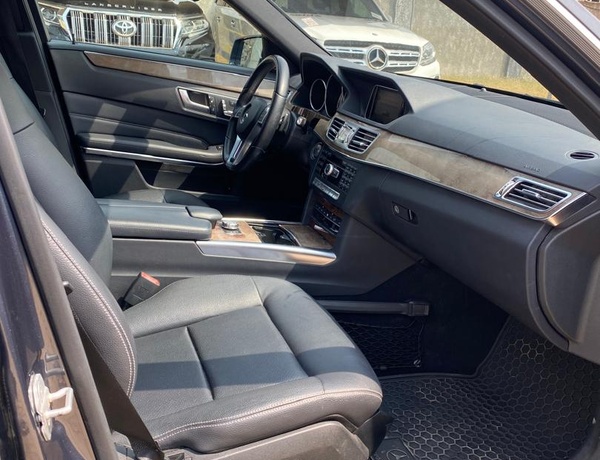 MERCEDES BENZ E350 IN ABUJA