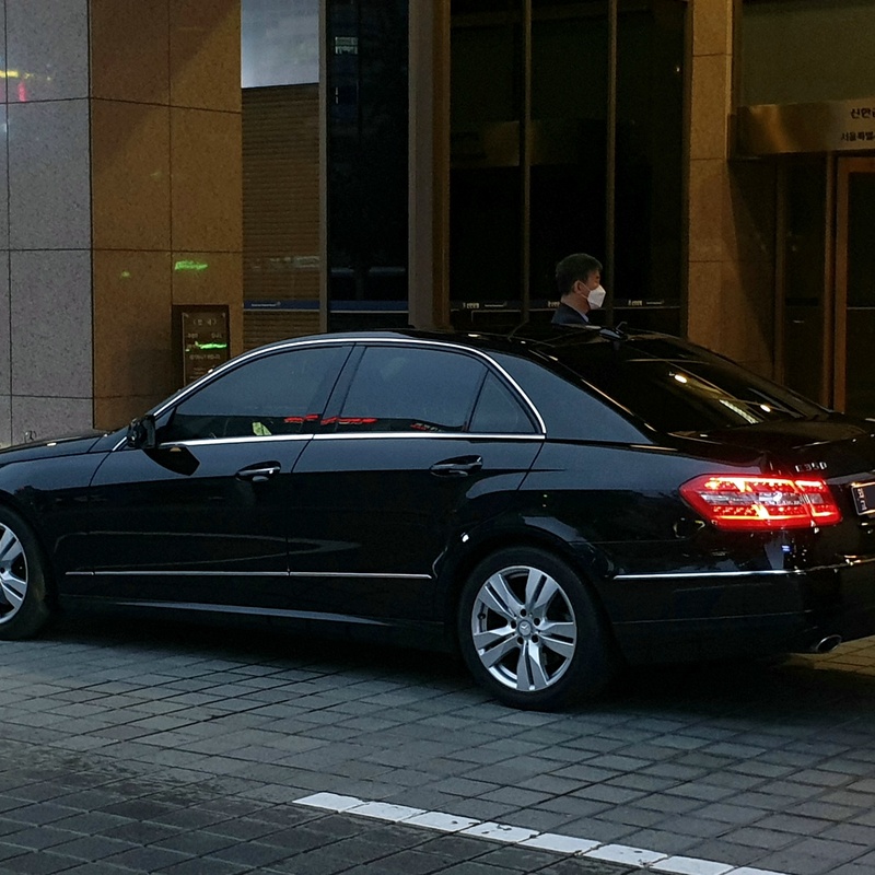 Mercedes-Benz E 350 image