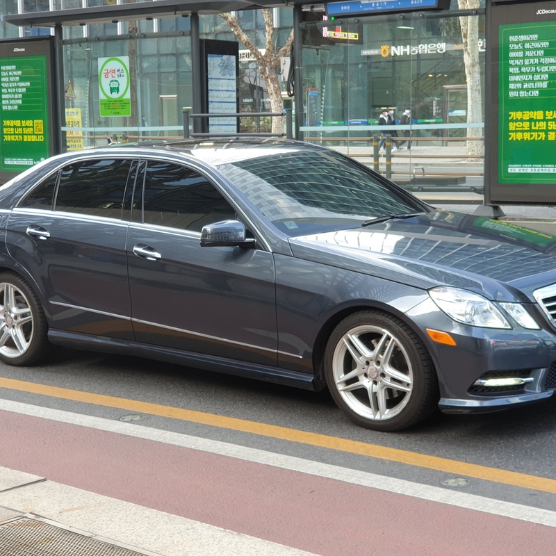 Mercedes-Benz E 350 image