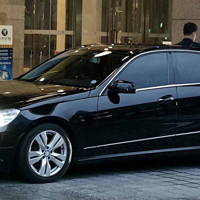 Mercedes-Benz E 350 image