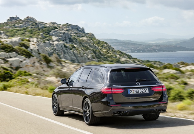 Mercedes-Benz E-class  image 3