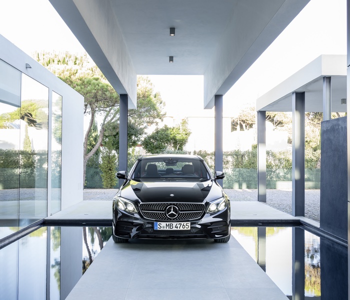 Mercedes-Benz E-class logo Image