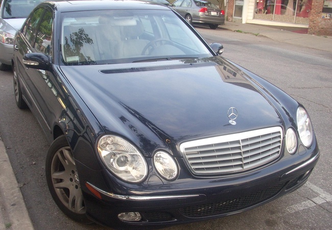 Mercedes-Benz E-class image 4