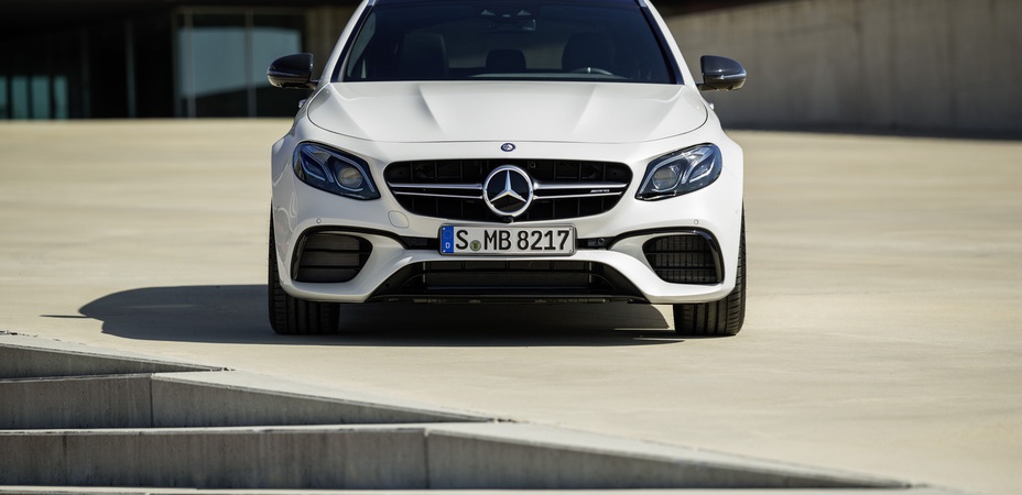 Mercedes-Benz Hero Image