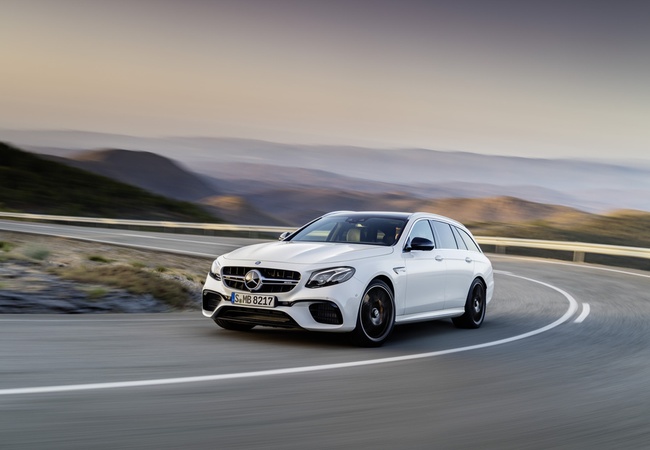 Mercedes-Benz E-class image 4