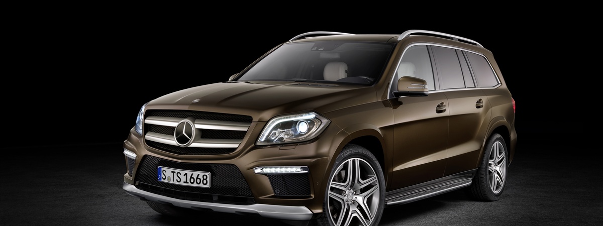 Mercedes-Benz Hero Image