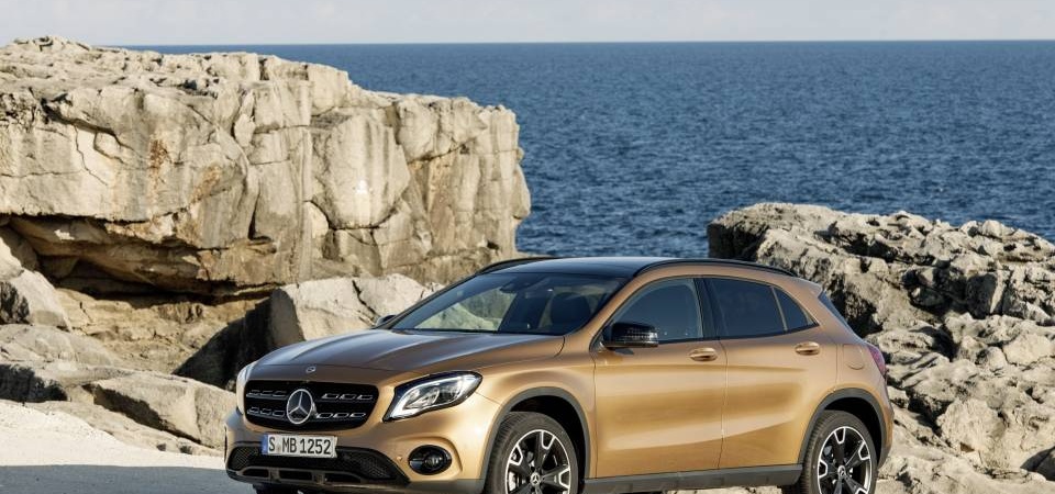 Mercedes Benz Hero Image