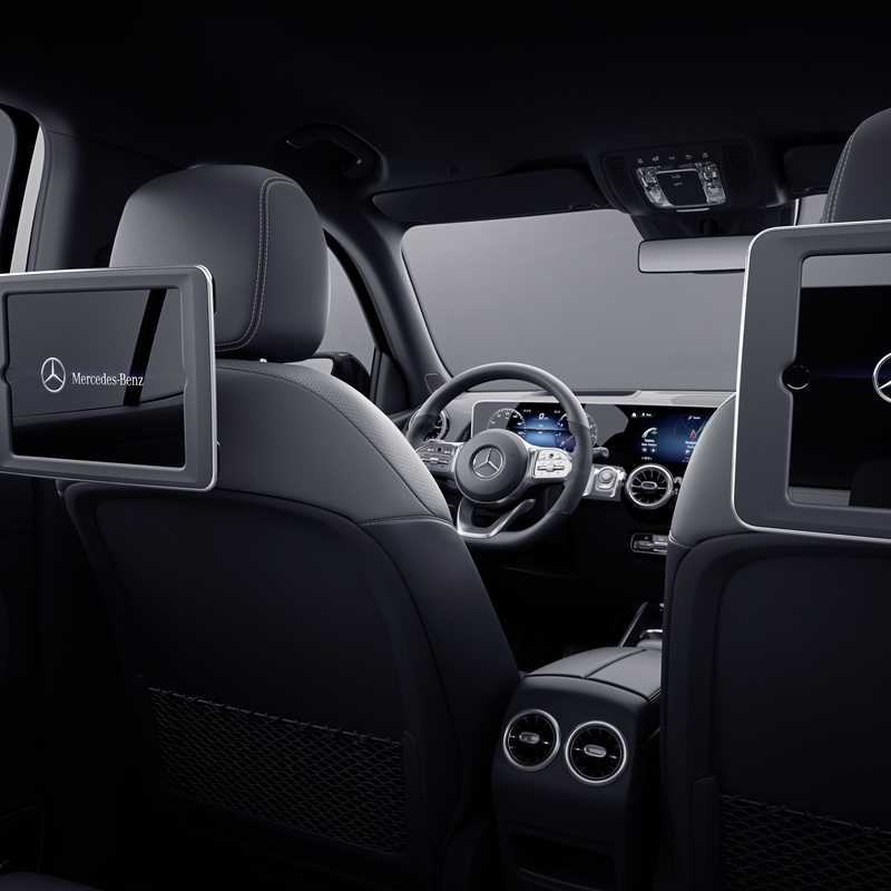 MERCEDES-BENZ GLB 250 image