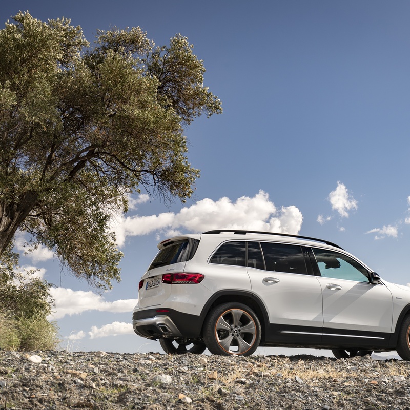 MERCEDES-BENZ GLB 250 image