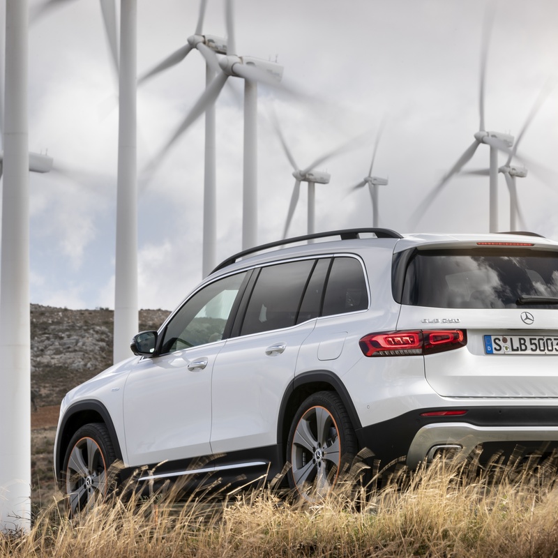 MERCEDES-BENZ GLB 250 image