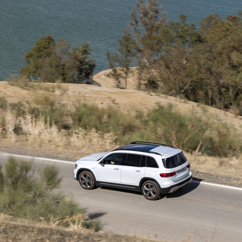 MERCEDES-BENZ GLB 250 image