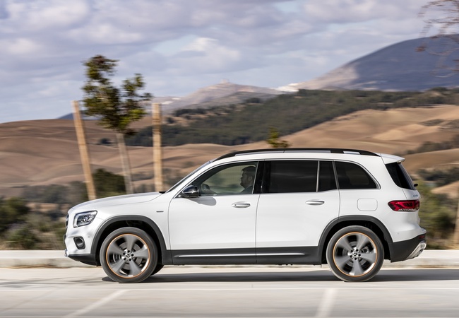 MERCEDES-BENZ GLB-class GLB 250 image 4