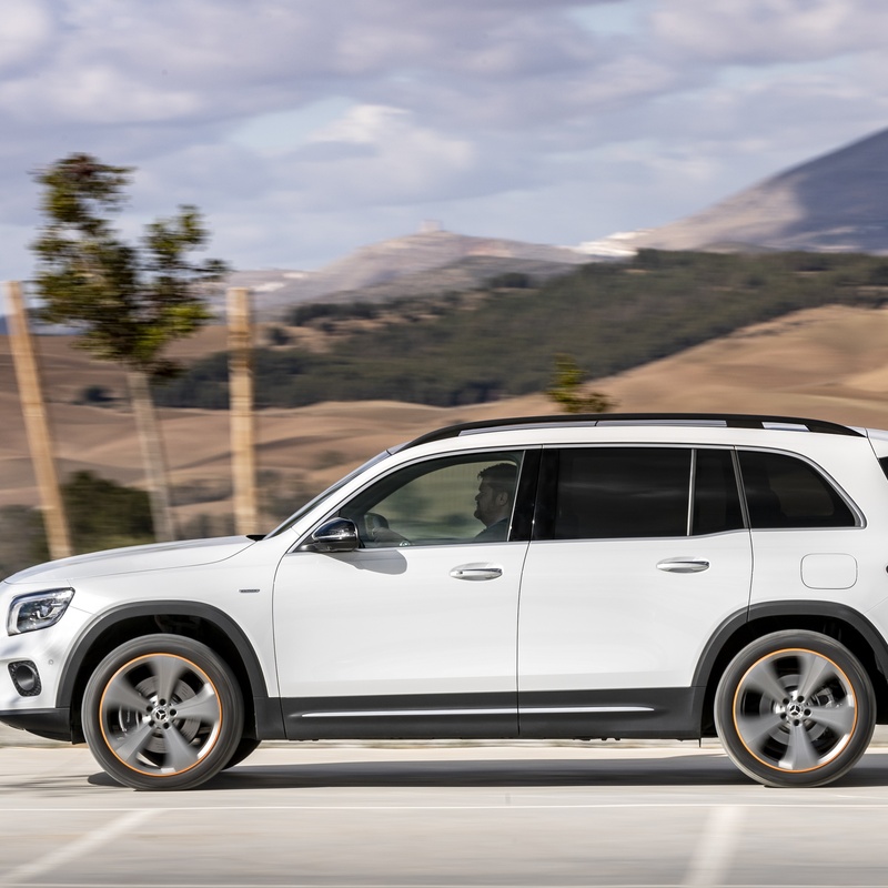 MERCEDES-BENZ GLB 250 image