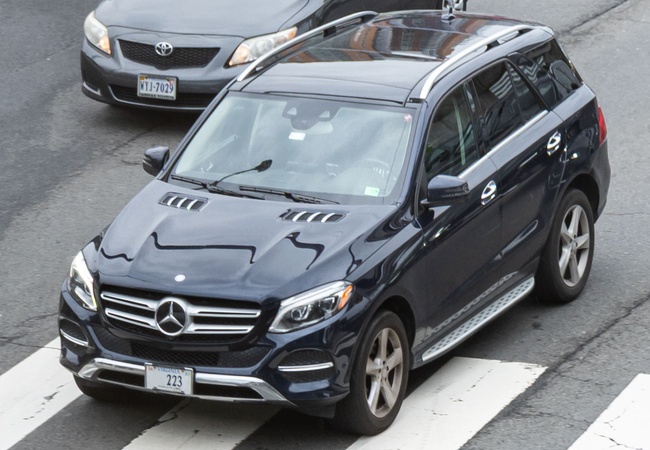 Mercedes-Benz GLE350 image 5