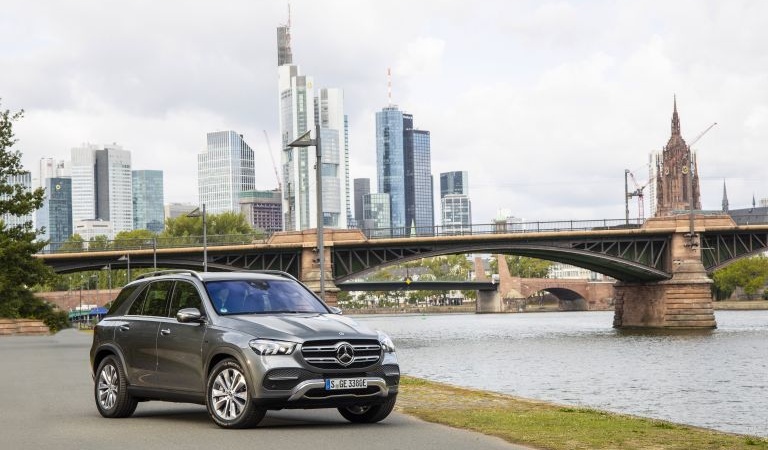 Mercedes-Benz Hero Image