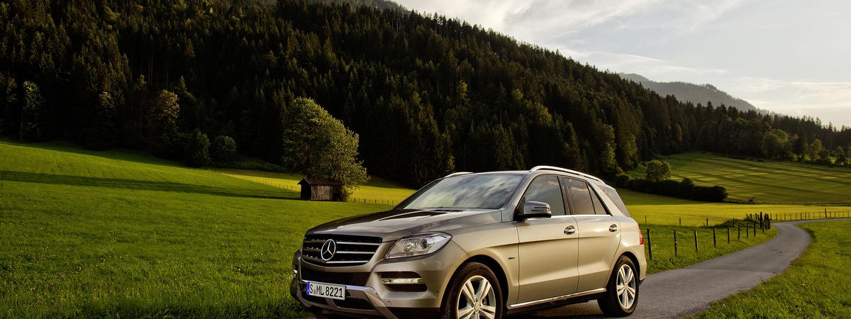 Mercedes-Benz Hero Image