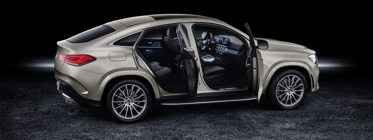 Mercedes-Benz Hero Image