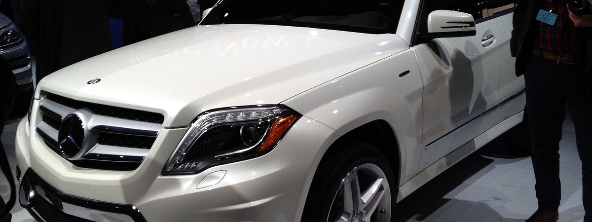 Mercedes-Benz Hero Image