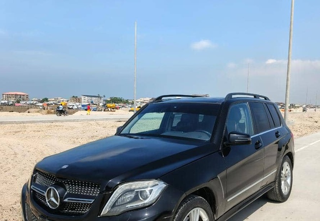 Mercedes Benz GLK350 2015 In Lekki,Lagos.  image 2