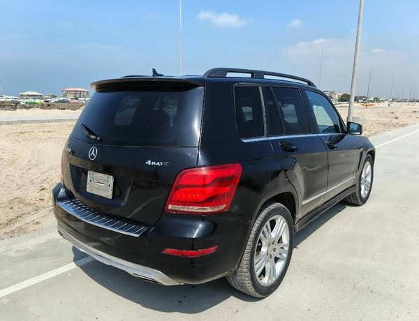 Mercedes Benz GLK350 2015 In Lekki,Lagos. 