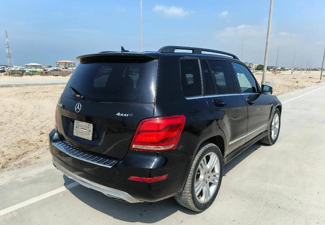 Mercedes Benz GLK350 2015 In Lekki,Lagos.  image 4