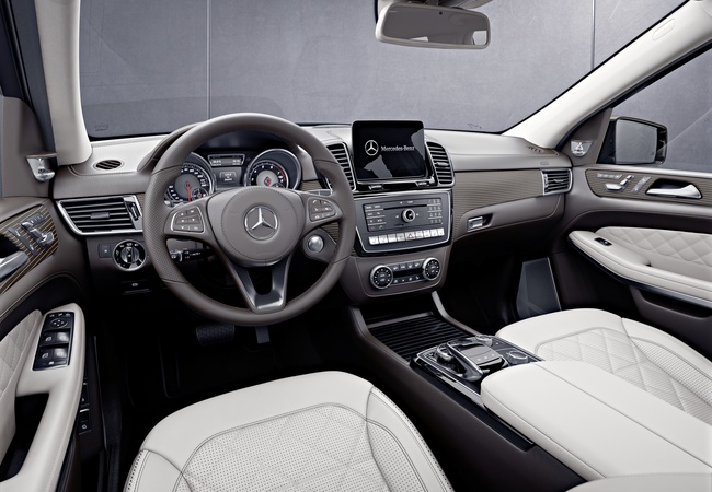 Mercedes-Benz GLS-class image 3