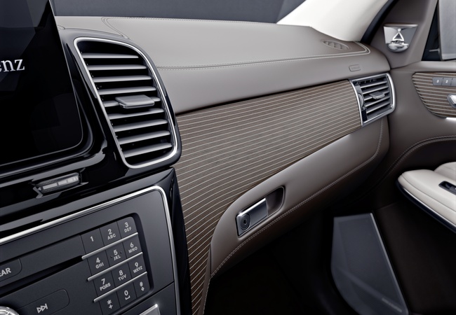 Mercedes-Benz GLS-class image 4