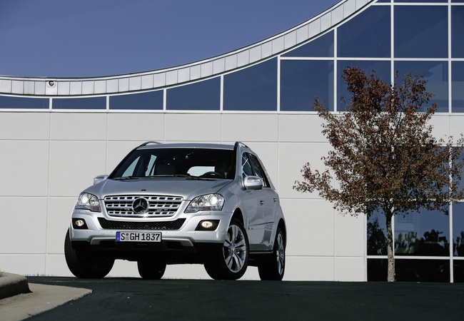 Mercedes-Benz M-class ML 350 image 3