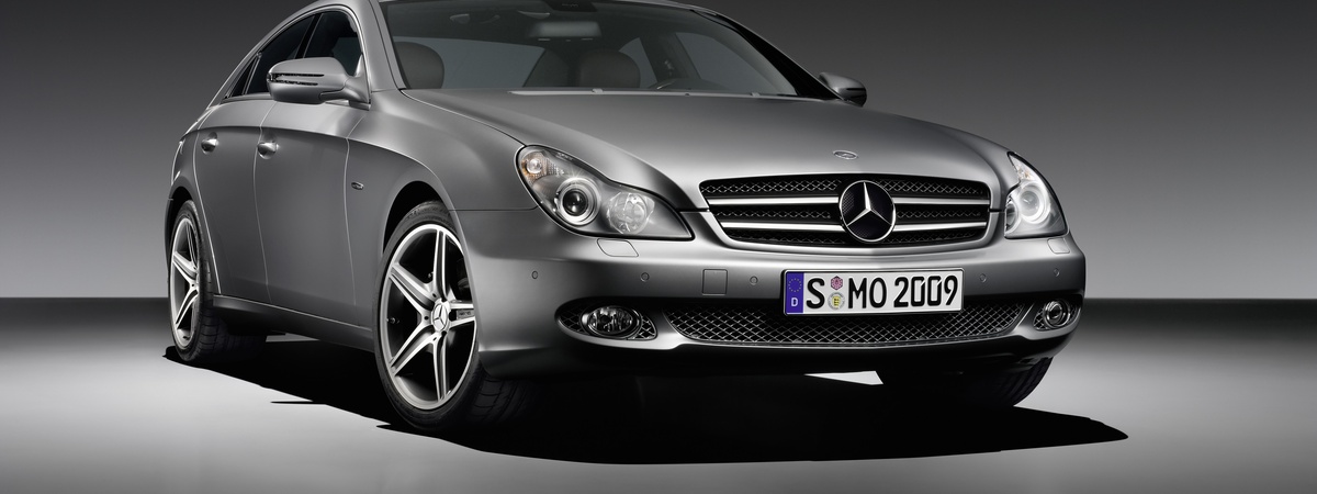 Mercedes-Benz C350 Hero Image