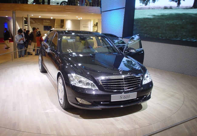 Mercedes-Benz S600 V12 image 3