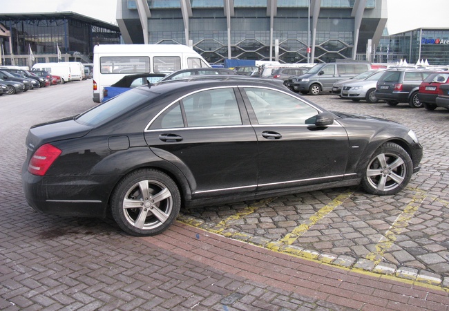 Mercedes-Benz S-Class image 4