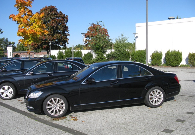Mercedes-Benz S-Class image 2