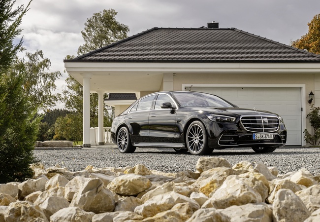 Mercedes-Benz S-class image 4