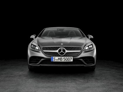 Mercedes Benz Hero Image