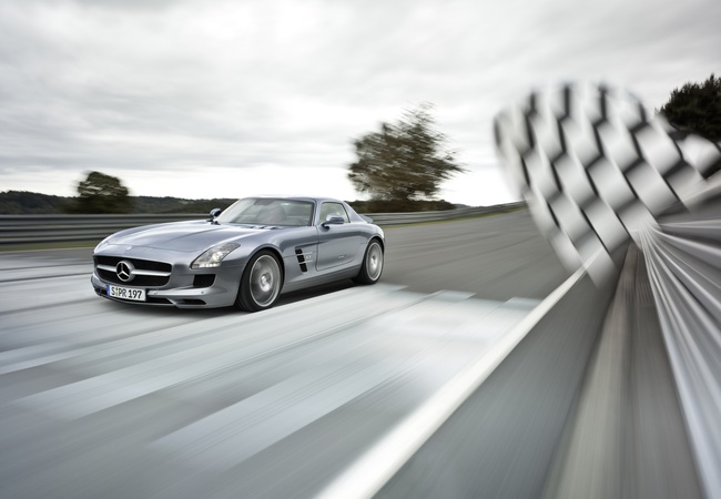 Mercedes-Benz SLS AMG