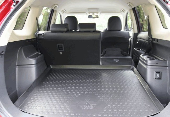 Mitsubishi Outlander image 4