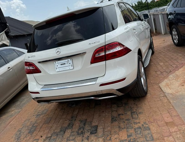 Foreign Used Mercedes Benz ML 350 2013  for Sale In Edo State