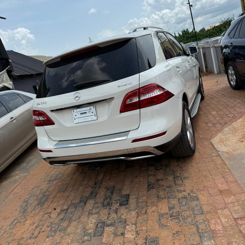 Foreign Used Mercedes Benz ML 350 2013  for Sale In Edo State image
