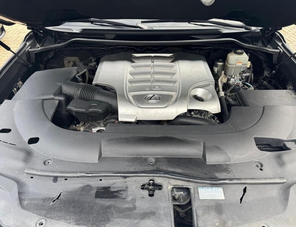 Neatly Maintained Toyota Landcruiser Jeep for Sell In Abuja
