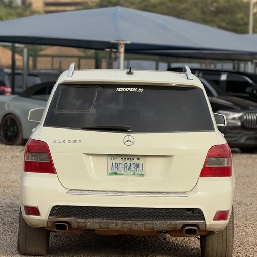NEATLY USED 2011 MERCEDES GLK350 FOR SALE IN ABUJA