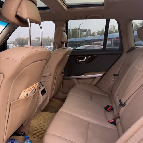 NEATLY USED 2011 MERCEDES GLK350 FOR SALE IN ABUJA