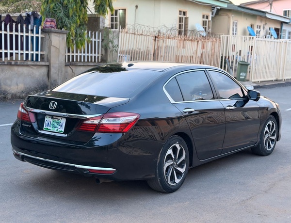 NEATLY USED 2016 HONDA ACCORD EXL FOR SALE IN ABUJA
