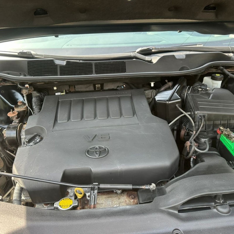 New Entry✨ Foreign Used 2014 Toyota VENZA LE for Sale In Abuja image