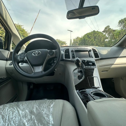 New Entry✨ Foreign Used 2014 Toyota VENZA LE for Sale In Abuja