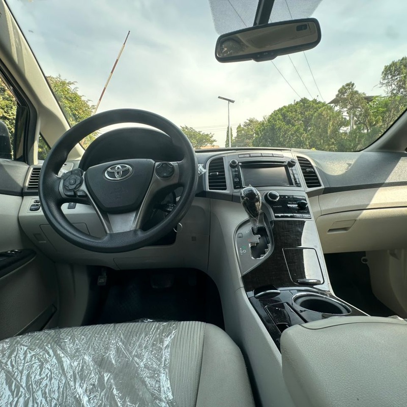 New Entry✨ Foreign Used 2014 Toyota VENZA LE for Sale In Abuja image