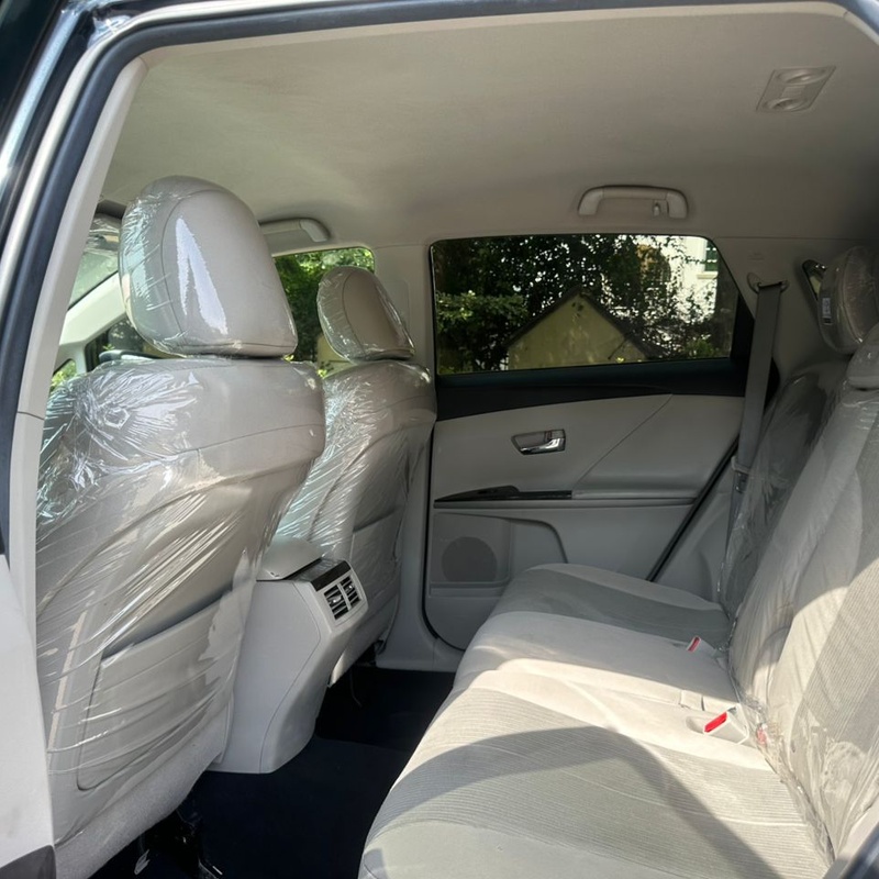 New Entry✨ Foreign Used 2014 Toyota VENZA LE for Sale In Abuja image