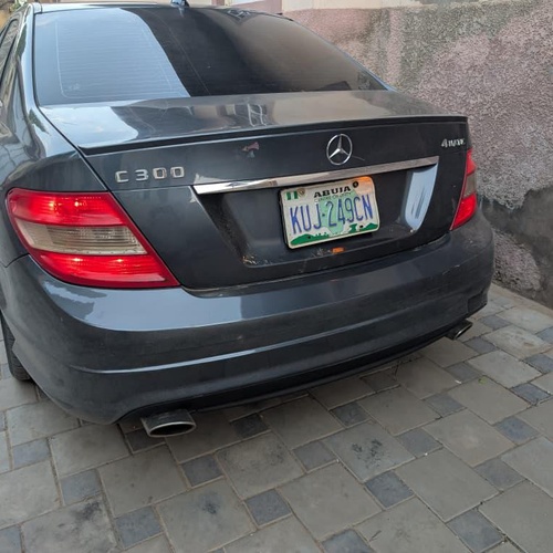 NIGERIAN USED 2011 MERCEDES BENZ C300 FOR SALE IN KANO