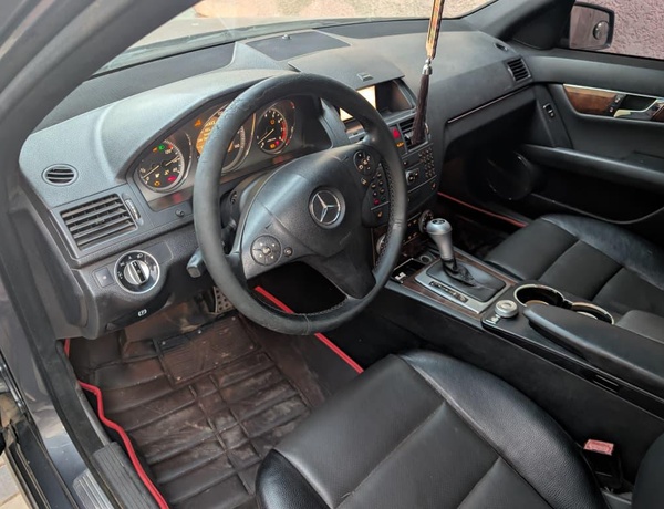 NIGERIAN USED 2011 MERCEDES BENZ C300 FOR SALE IN KANO