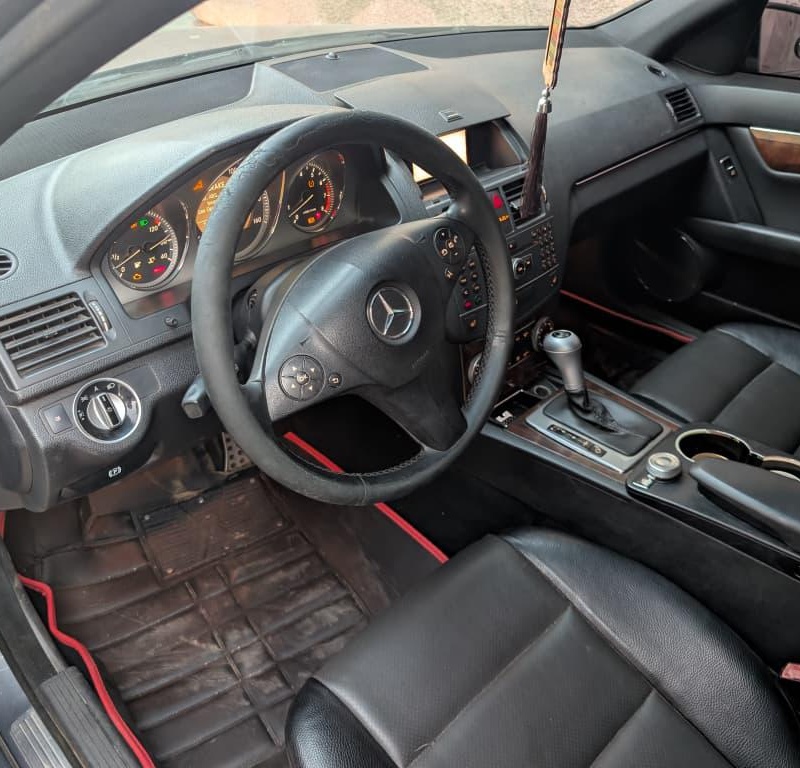 NIGERIAN USED 2011 MERCEDES BENZ C300 FOR SALE IN KANO image